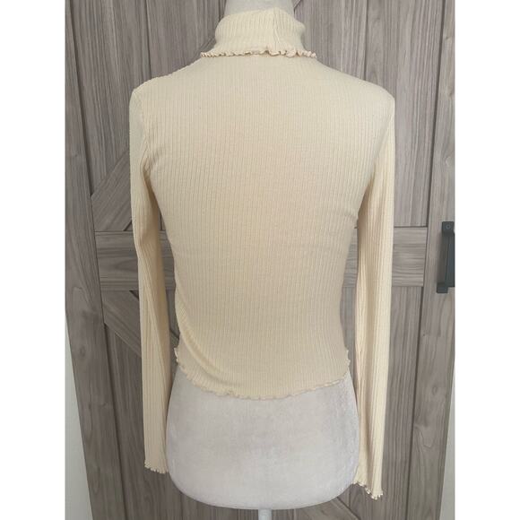 NWOT BDG Med long sleeve crop top cream - Picture 6 of 8